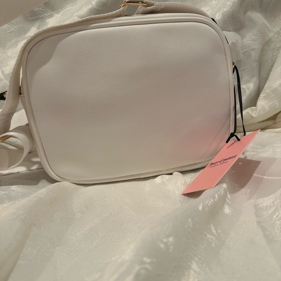 The new Juicy Couture bag 🤍White leather - Picture 4 of 7